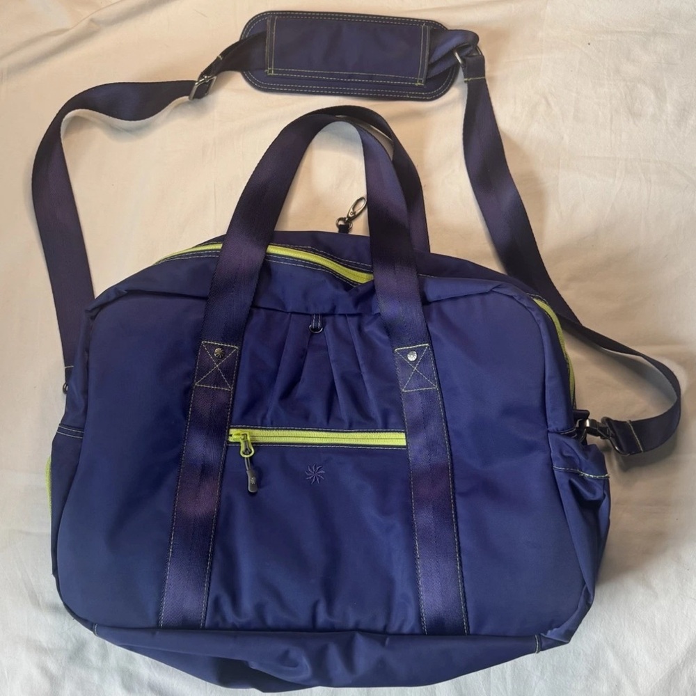 Athleta unisex warm up gym bag blue/lime a lot of space pockets shoe compartment